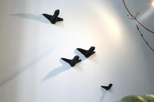 Laden Sie das Bild in den Galerie-Viewer, Kleiner Schwarm Beton - Schwarz (4 Vögel)