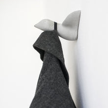 Laden Sie das Bild in den Galerie-Viewer, Wandhaken für Wartezimmer, einfach zu reinigen und hält ewig, da aus Beton