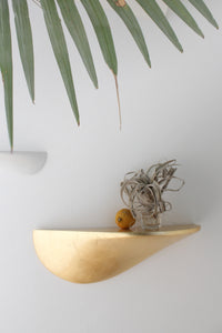 Wandregal aus Beton mittel - gold